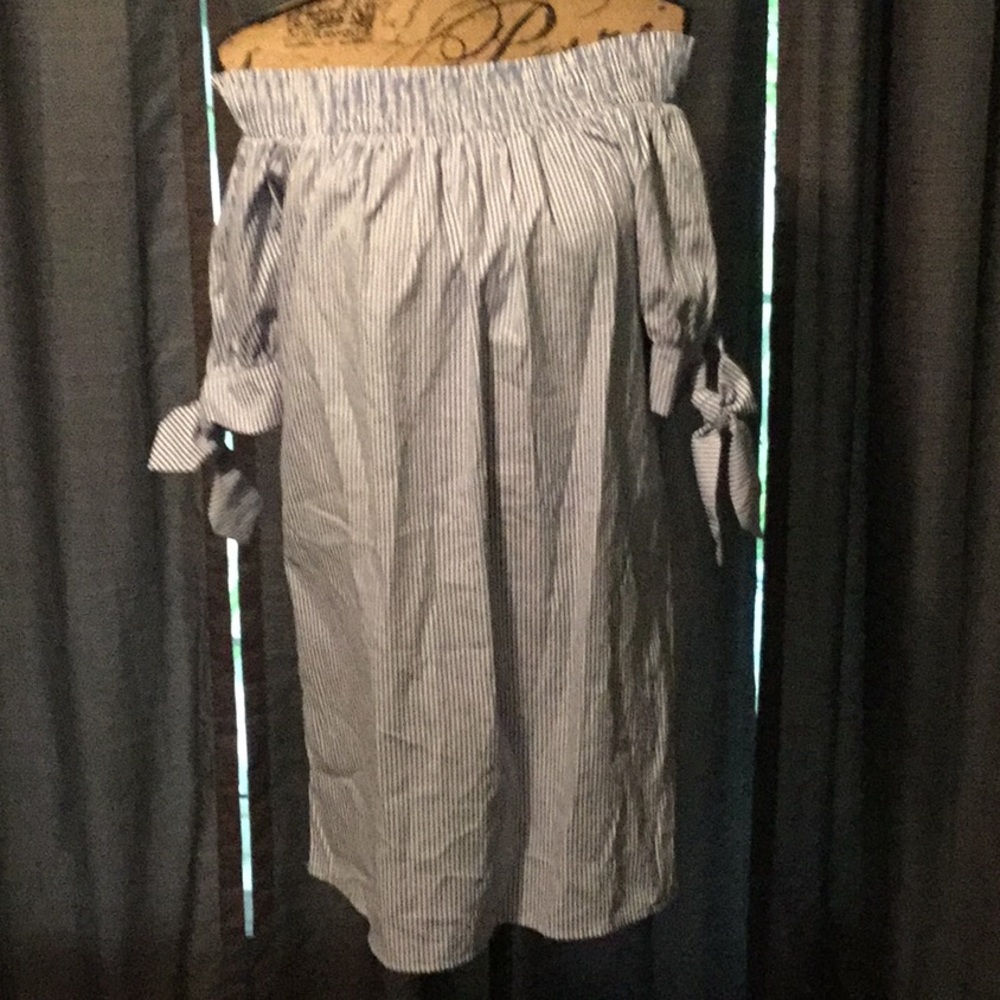 ADORABLE blue/ white dress